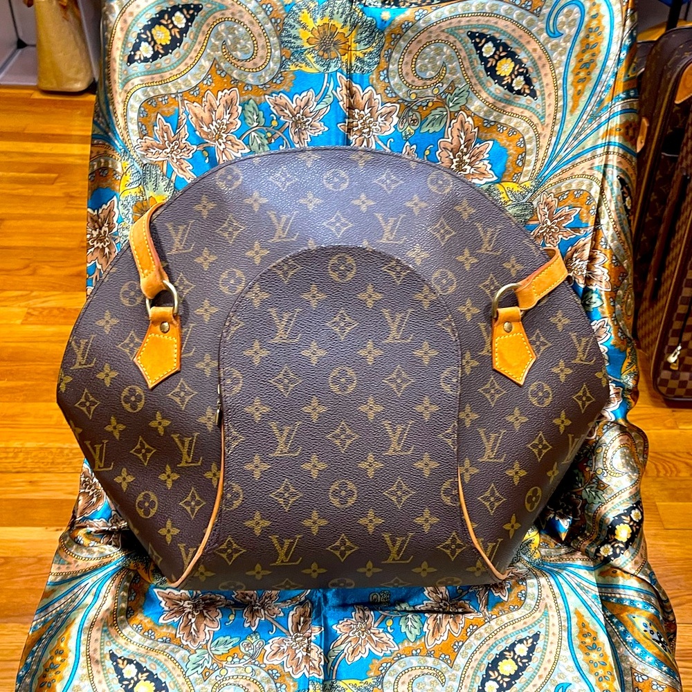 Louis Vuitton Eclipse Monogram Gm Bag - image 1